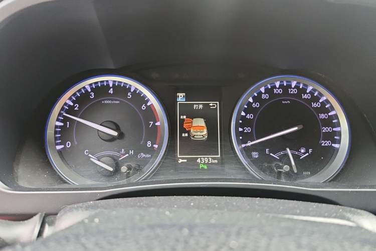 Used Toyota Highlander 2018 2.0T Four-Wheel Drive Prestige Version 7 Seats China VI Standard Instrument Cluster