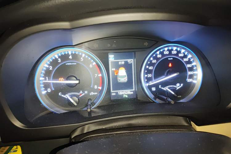 Used Toyota Highlander 2018 2.0T Four-Wheel Drive Luxury Version 7 Seats China VI Standard Instrument Cluster