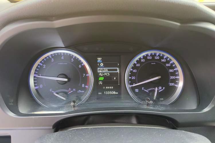 Used Toyota Highlander 2018 2.0T Four-Wheel Drive Luxury Version 7 Seats China VI Standard Instrument Cluster