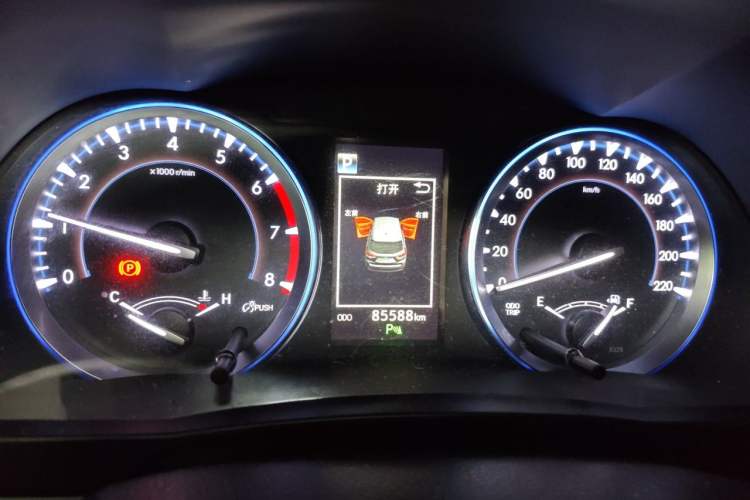 Used Toyota Highlander 2018 2.0T Four-Wheel Drive Luxury Edition 7 Seats China V Emission Standard Instrument Cluster