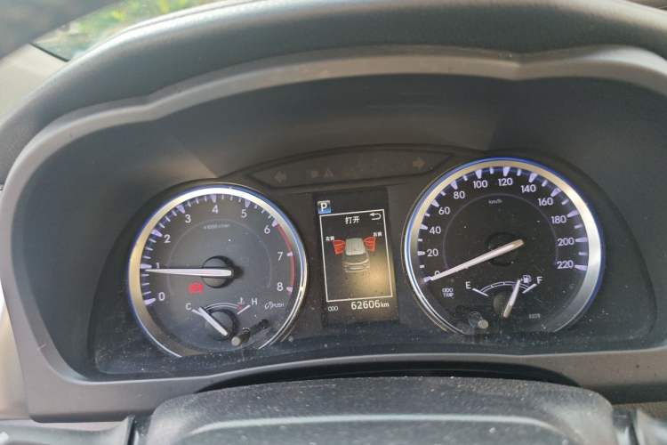 Used Toyota Highlander 2018 2.0T Four-Wheel Drive Luxury Version 7 Seats China VI Standard Instrument Cluster