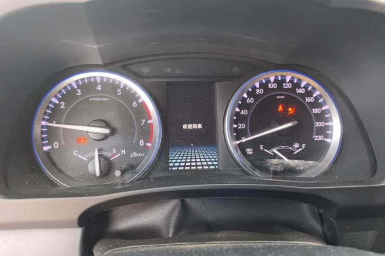 Used Toyota Highlander 2018 2.0T Four-Wheel Drive Luxury Version 7 Seats China VI Standard Instrument Cluster