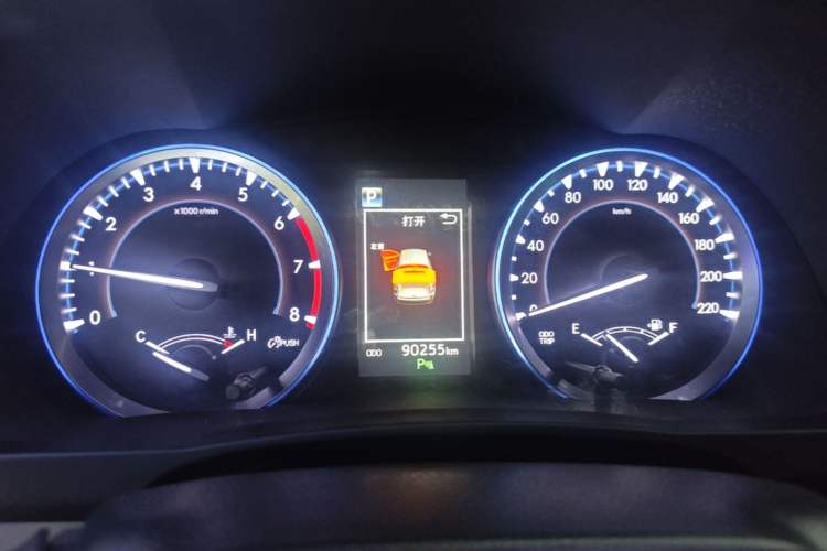 Used Toyota Highlander 2018 2.0T Four-Wheel Drive Luxury Version 7 Seats China VI Standard Instrument Cluster
