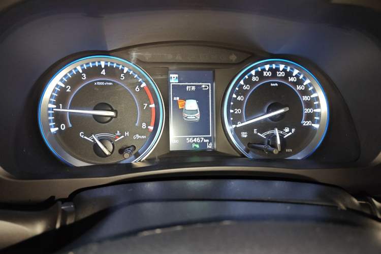 Used Toyota Highlander 2018 2.0T Four-Wheel Drive Luxury Edition 7 Seats China V Emission Standard Instrument Cluster