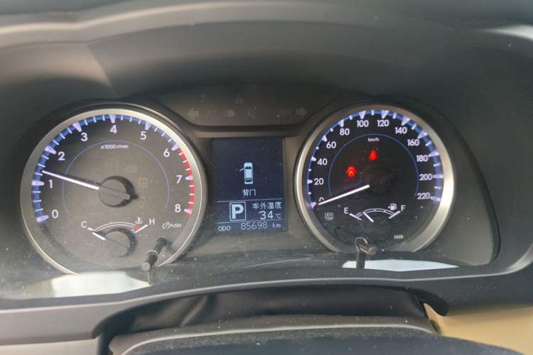 Used Toyota Highlander 2018 2.0T Four-Wheel Drive Elite Edition 7 Seats China V Standard Instrument Cluster
