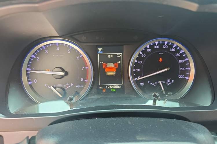 Used Toyota Highlander 2018 2.0T Four-Wheel Drive Prestige Version 7 Seats China VI Standard Instrument Cluster
