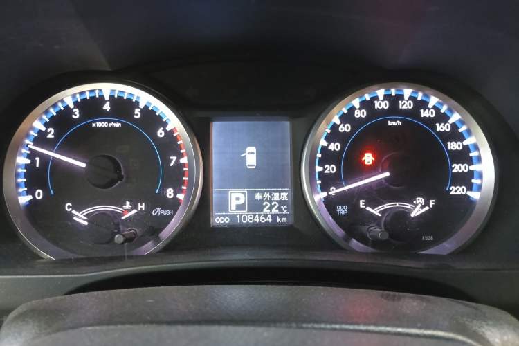 Used Toyota Highlander 2018 2.0T Two-Wheel Drive Elite Edition 5 Seats Emission Standard China V Instrument Cluster