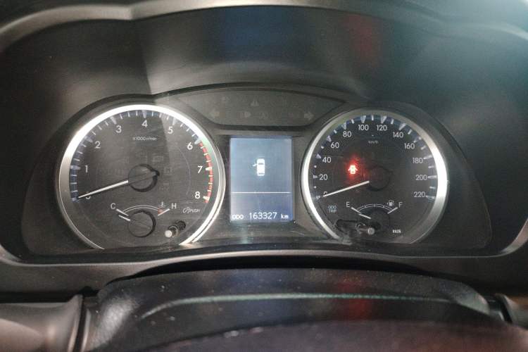 Used Toyota Highlander 2018 2.0T Four-Wheel Drive Elite Edition 7 Seats China VI Standard Instrument Cluster