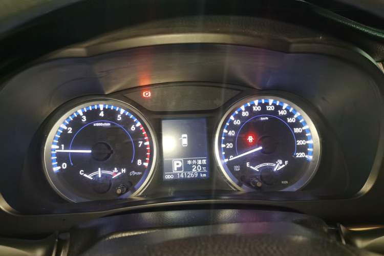 Used Toyota Highlander 2018 2.0T Four-Wheel Drive Elite Edition 7 Seats China V Standard Instrument Cluster