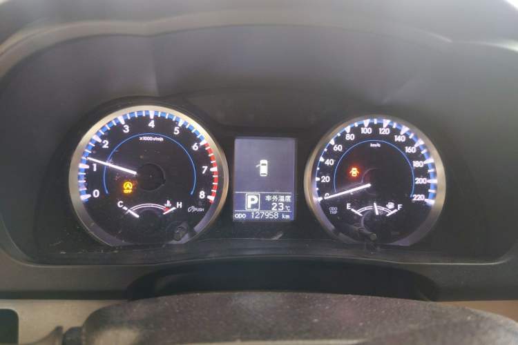 Used Toyota Highlander 2018 2.0T Four-Wheel Drive Elite Edition 7 Seats China V Standard Instrument Cluster