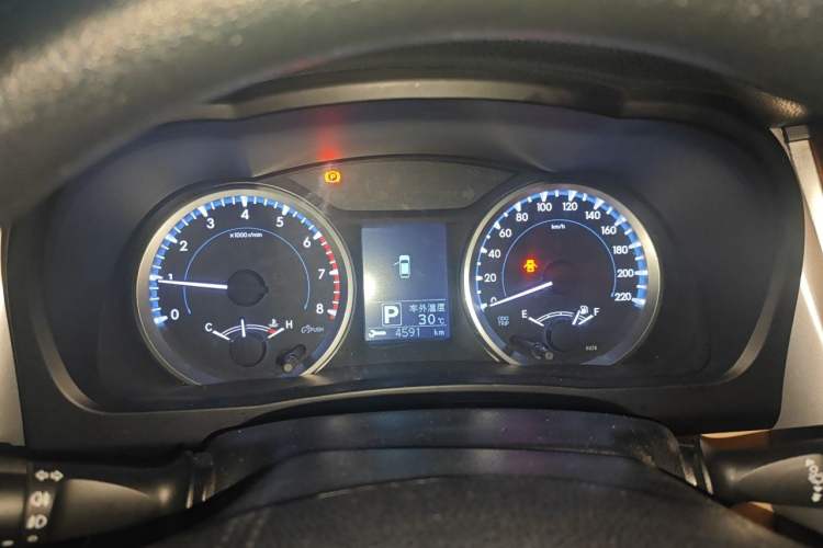 Used Toyota Highlander 2018 2.0T Two-Wheel Drive Elite Edition 5 Seats Emission Standard China V Instrument Cluster