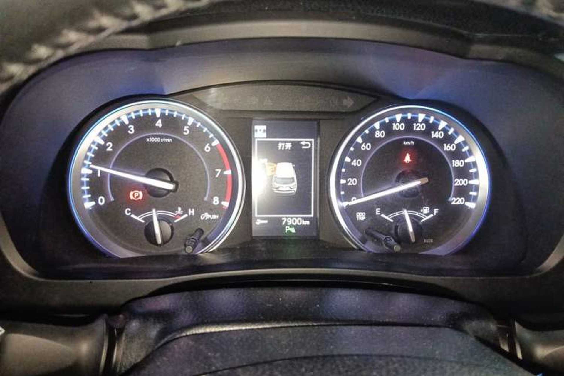 Used Toyota Highlander 2018 2.0T Four-Wheel Drive Prestige Version 7 Seats China V Emission Standard Instrument Cluster