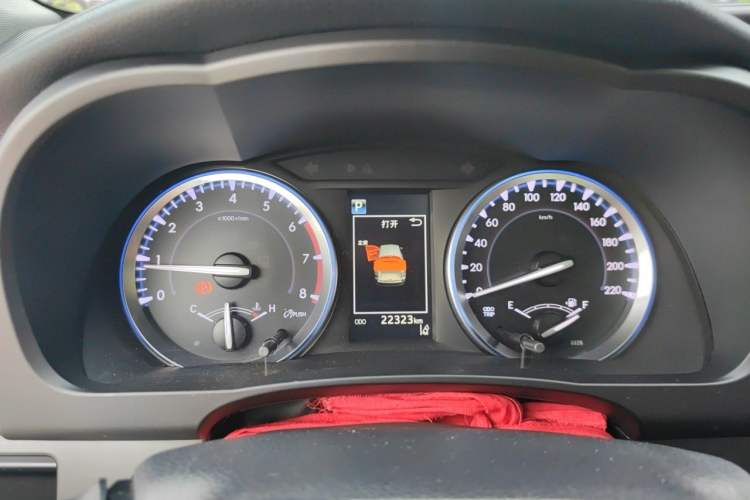 Used Toyota Highlander 2018 2.0T Four-Wheel Drive Luxury Version 7 Seats China VI Standard Instrument Cluster