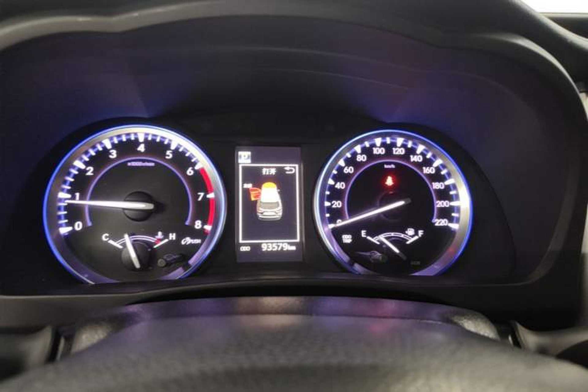 Used Toyota Highlander 2018 2.0T Four-Wheel Drive Luxury Version 7 Seats China VI Standard Instrument Cluster