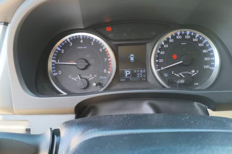 Used Toyota Highlander 2018 2.0T Two-Wheel Drive Elite Version 5 Seats China VI Standard Instrument Cluster