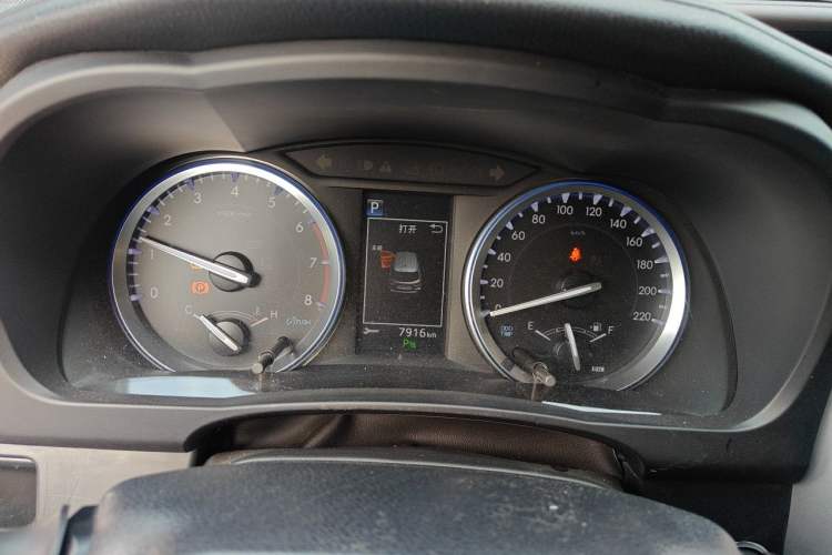Used Toyota Highlander 2018 2.0T Two-Wheel Drive Luxury Edition 7 Seats China VI Standard Instrument Cluster