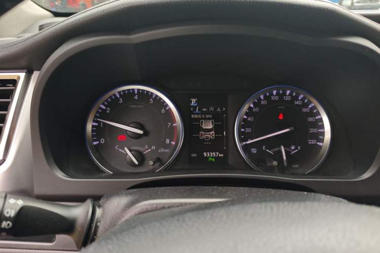 Used Toyota Highlander 2018 2.0T Four-Wheel Drive Prestige Version 7 Seats China V Emission Standard Instrument Cluster