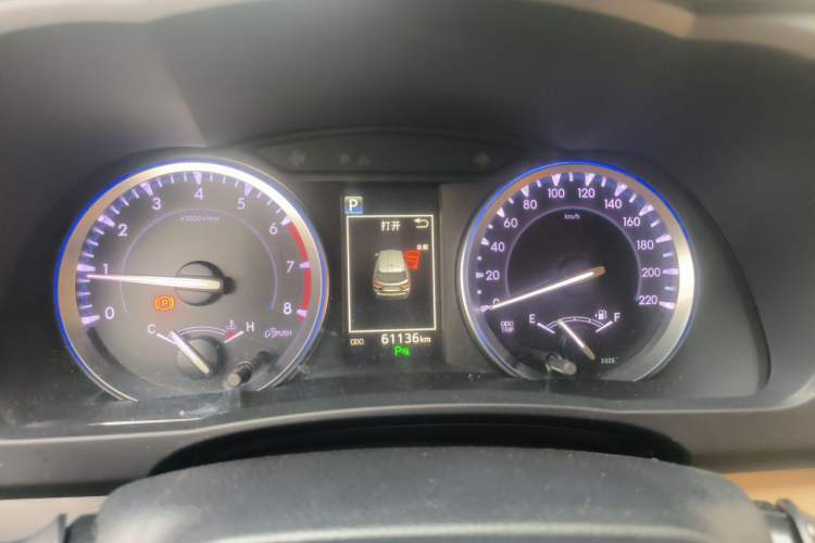 Used Toyota Highlander 2018 2.0T Four-Wheel Drive Luxury Version 7 Seats China VI Standard Instrument Cluster