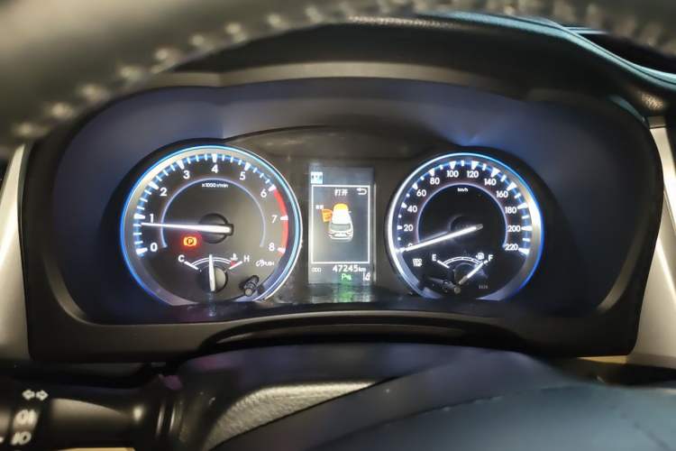 Used Toyota Highlander 2018 2.0T Four-Wheel Drive Prestige Version 7 Seats China VI Standard Instrument Cluster