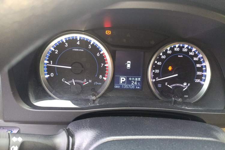 Used Toyota Highlander 2018 2.0T Two-Wheel Drive Elite Edition 7 Seats China VI Standard Instrument Cluster