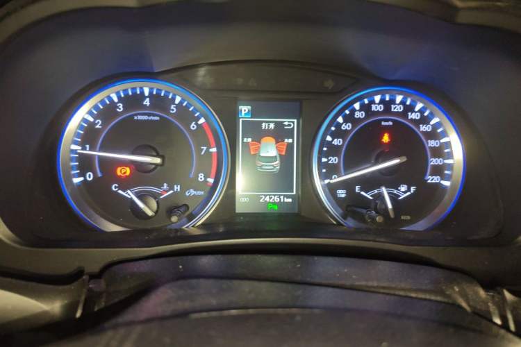 Used Toyota Highlander 2018 2.0T Four-Wheel Drive Luxury Edition 7 Seats China V Emission Standard Instrument Cluster
