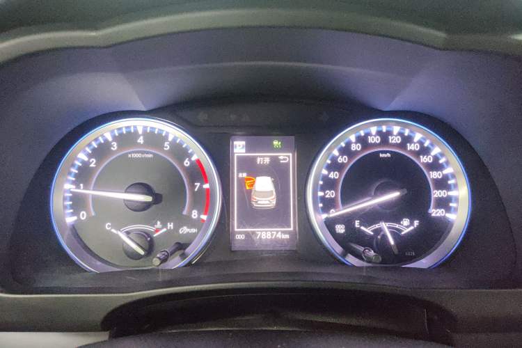 Used Toyota Highlander 2018 2.0T Two-Wheel Drive Luxury Edition 7 Seats China VI Standard Instrument Cluster