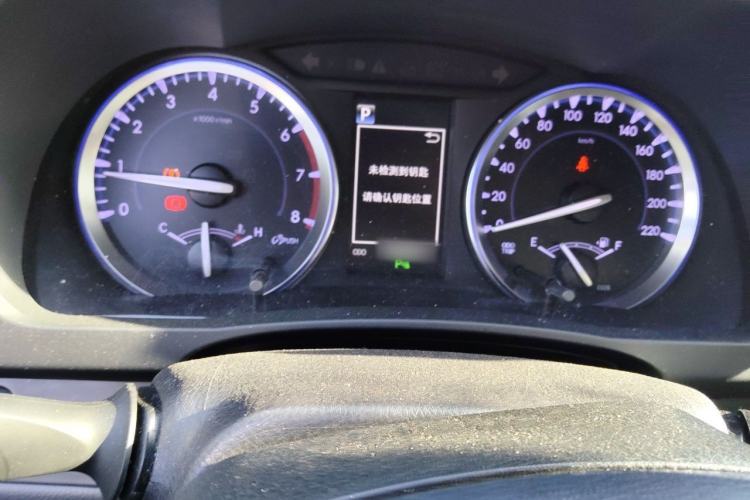 Used Toyota Highlander 2018 2.0T Four-Wheel Drive Luxury Version 7 Seats China VI Standard Instrument Cluster