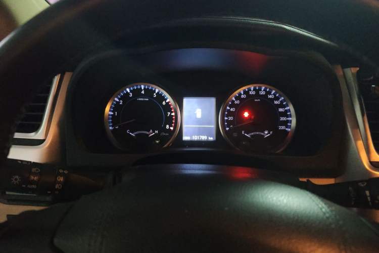 Used Toyota Highlander 2018 2.0T Two-Wheel Drive Elite Version 5 Seats China VI Standard Instrument Cluster