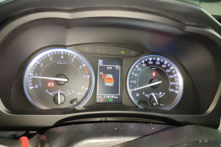 Used Toyota Highlander 2018 2.0T Four-Wheel Drive Knight Edition 7 Seats China VI Standard Instrument Cluster