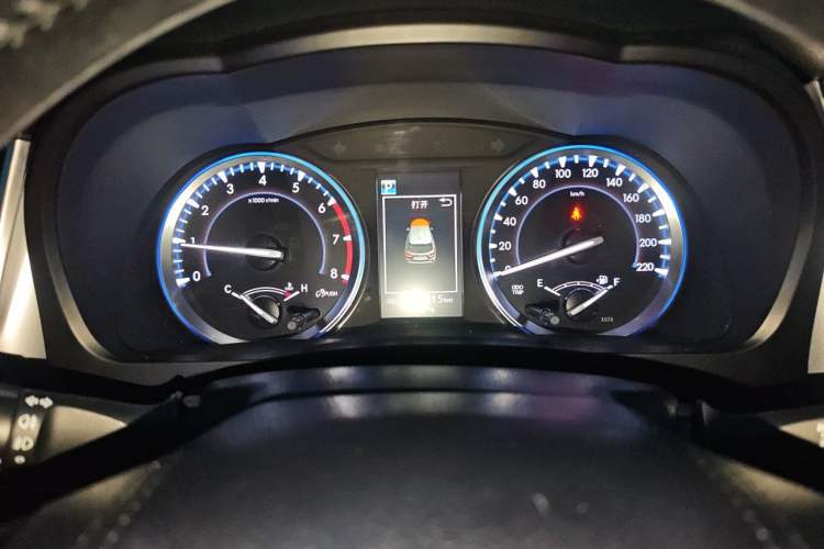 Used Toyota Highlander 2018 2.0T Four-Wheel Drive Prestige Version 7 Seats China VI Standard Instrument Cluster