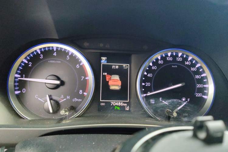 Used Toyota Highlander 2018 2.0T Four-Wheel Drive Prestige Version 7 Seats China VI Standard Instrument Cluster