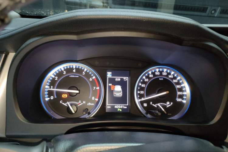 Used Toyota Highlander 2018 2.0T Four-Wheel Drive Prestige Version 7 Seats China VI Standard Instrument Cluster