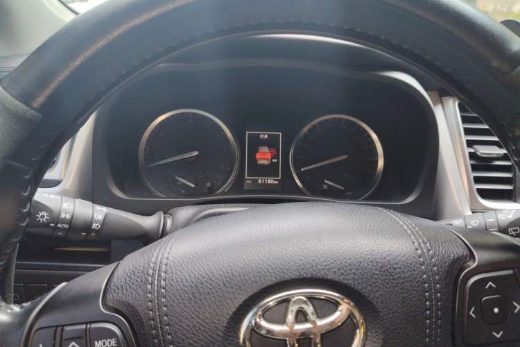 Used Toyota Highlander 2018 2.0T Four-Wheel Drive Prestige Version 7 Seats China VI Standard Instrument Cluster