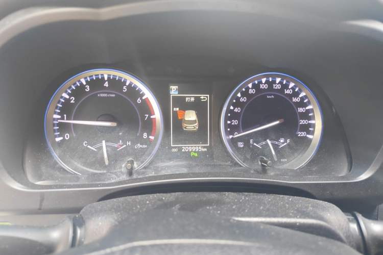 Used Toyota Highlander 2018 2.0T Four-Wheel Drive Luxury Version 7 Seats China VI Standard Instrument Cluster