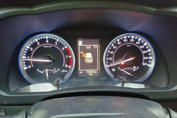 Used Toyota Highlander 2018 2.0T Two-Wheel Drive Prestige Version 7 Seats China V Emission Standard Instrument Cluster