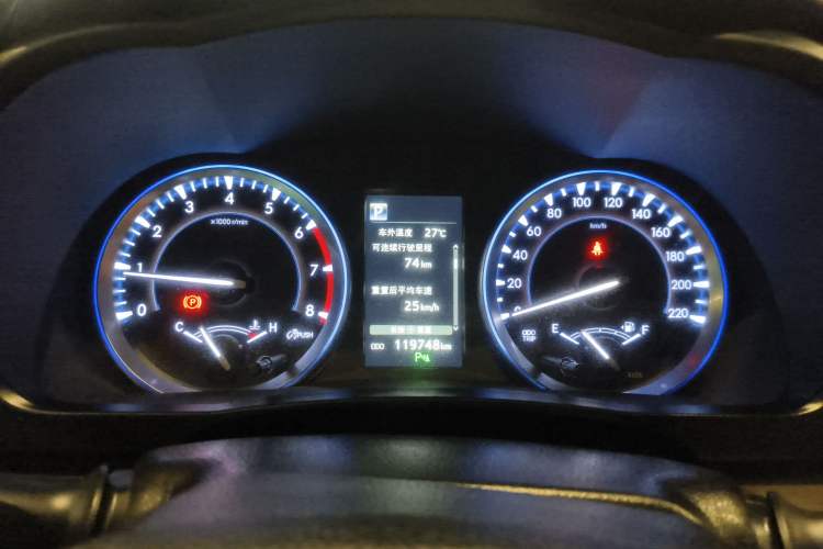 Used Toyota Highlander 2018 2.0T Four-Wheel Drive Knight Edition 7 Seats China VI Standard Instrument Cluster