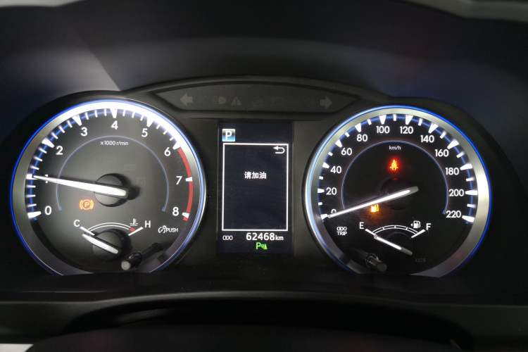 Used Toyota Highlander 2018 2.0T Four-Wheel Drive Luxury Version 7 Seats China VI Standard Instrument Cluster