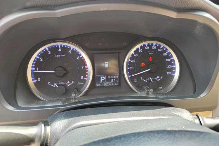 Used Toyota Highlander 2018 2.0T Four-Wheel Drive Elite Edition 7 Seats China VI Standard Instrument Cluster
