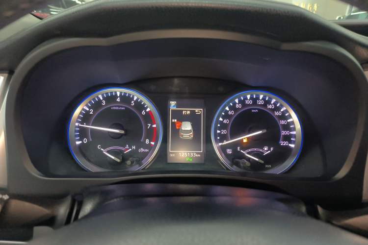 Used Toyota Highlander 2018 2.0T Four-Wheel Drive Luxury Edition 7 Seats China V Emission Standard Instrument Cluster