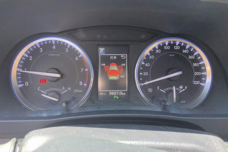 Used Toyota Highlander 2018 2.0T Four-Wheel Drive Luxury Version 7 Seats China VI Standard Instrument Cluster