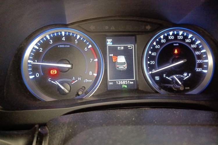 Used Toyota Highlander 2018 2.0T Four-Wheel Drive Luxury Version 7 Seats China VI Standard Instrument Cluster