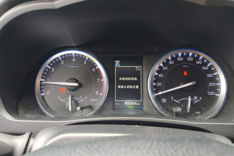Used Toyota Highlander 2018 2.0T Four-Wheel Drive Luxury Version 7 Seats China VI Standard Instrument Cluster