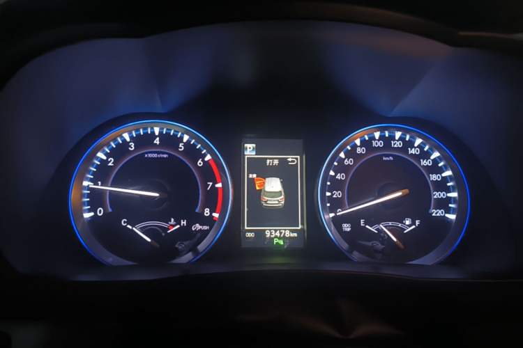 Used Toyota Highlander 2018 2.0T Four-Wheel Drive Luxury Version 7 Seats China VI Standard Instrument Cluster
