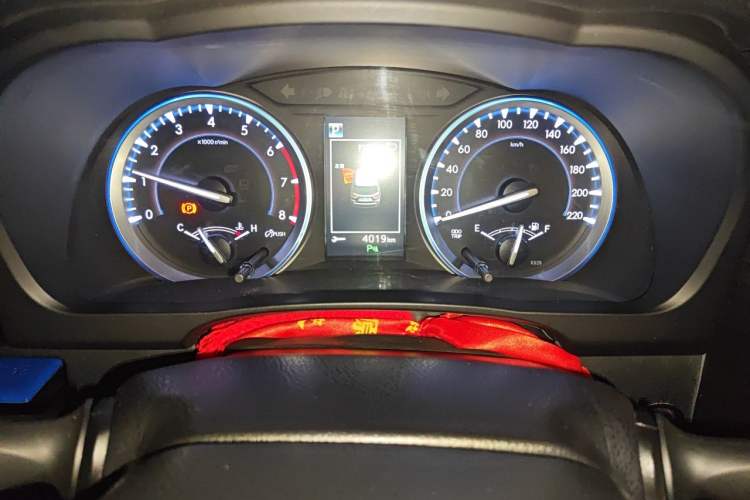 Used Toyota Highlander 2018 2.0T Four-Wheel Drive Luxury Version 7 Seats China VI Standard Instrument Cluster