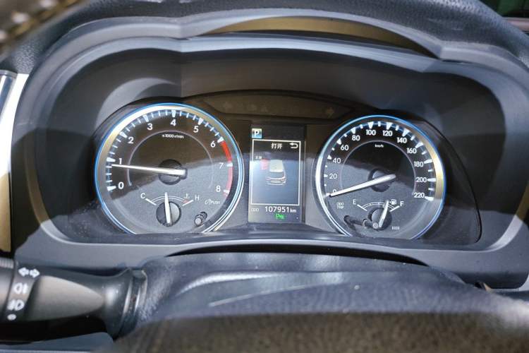 Used Toyota Highlander 2018 2.0T Four-Wheel Drive Luxury Edition 7 Seats China V Emission Standard Instrument Cluster