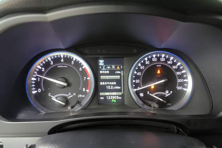Used Toyota Highlander 2018 2.0T Four-Wheel Drive Luxury Version 7 Seats China VI Standard Instrument Cluster
