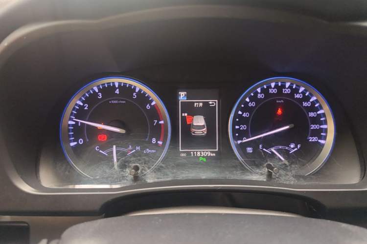 Used Toyota Highlander 2018 2.0T Four-Wheel Drive Luxury Edition 7 Seats China V Emission Standard Instrument Cluster