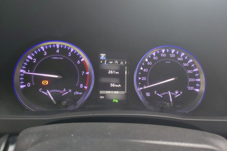 Used Toyota Highlander 2018 2.0T Four-Wheel Drive Luxury Version 7 Seats China VI Standard Instrument Cluster