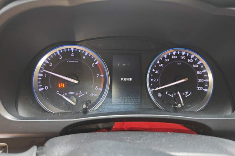 Used Toyota Highlander 2018 2.0T Four-Wheel Drive Luxury Version 7 Seats China VI Standard Instrument Cluster