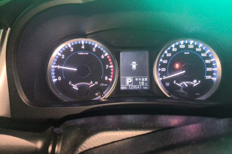 Used Toyota Highlander 2018 2.0T Two-Wheel Drive Elite Version 5 Seats China VI Standard Instrument Cluster